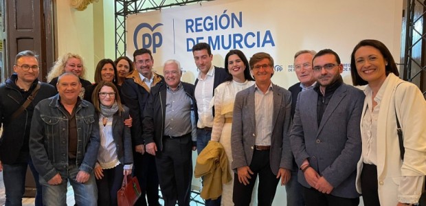 El Partido Popular de Cieza apoyando al candidato a la Alcaldía de Abarán, Julio Yelo.