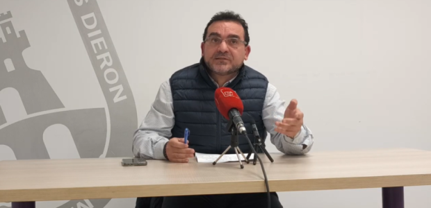 Francisco Martínez denuncia la falta de respeto al secretario municipal y la irresponsabilidad del PSOE sobre la actualización de la tasa